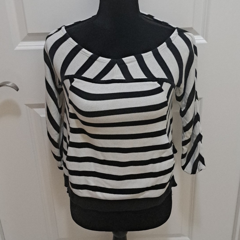 DIANE von FURSTENBERG black/cream silk sweater w/front pockets, sz sm, $248.00